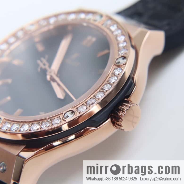Hublot Classic Series, Hublot Women's 33mm Quartz High-End Watch