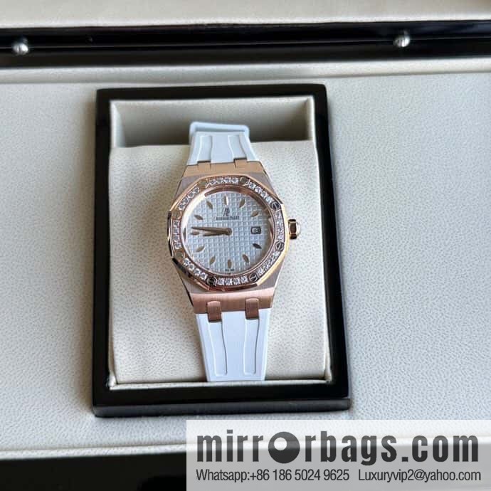 Tape RF Factory, Audemars Piguet Royal Oak Series Model 67601 Quartz Watch