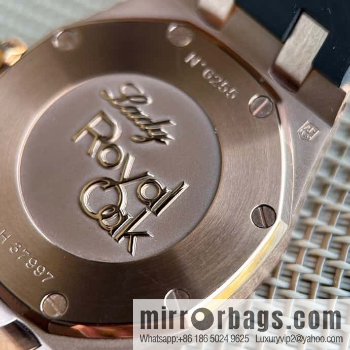 Tape RF Factory, Audemars Piguet Royal Oak Series Model 67601 Quartz Watch