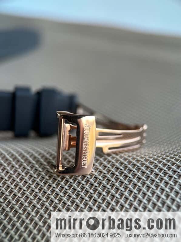 Tape RF Factory, Audemars Piguet Royal Oak Series Model 67601 Quartz Watch