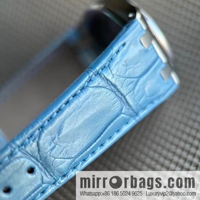 Alligator Leather RF Factory, Audemars Piguet Royal Oak Series Model 67601 Quartz Watch