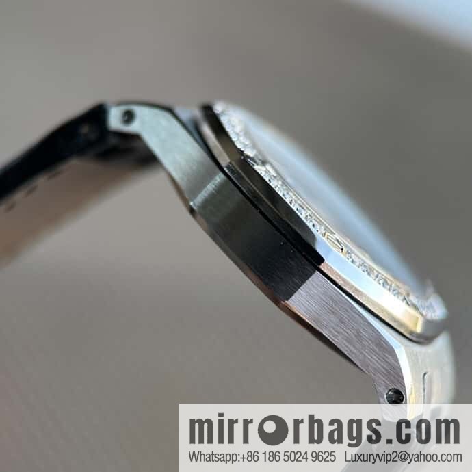 Alligator Leather RF Factory, Audemars Piguet Royal Oak Series Model 67601 Quartz Watch