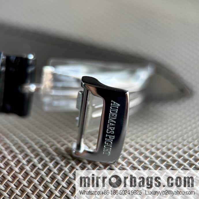 Alligator Leather RF Factory, Audemars Piguet Royal Oak Series Model 67601 Quartz Watch