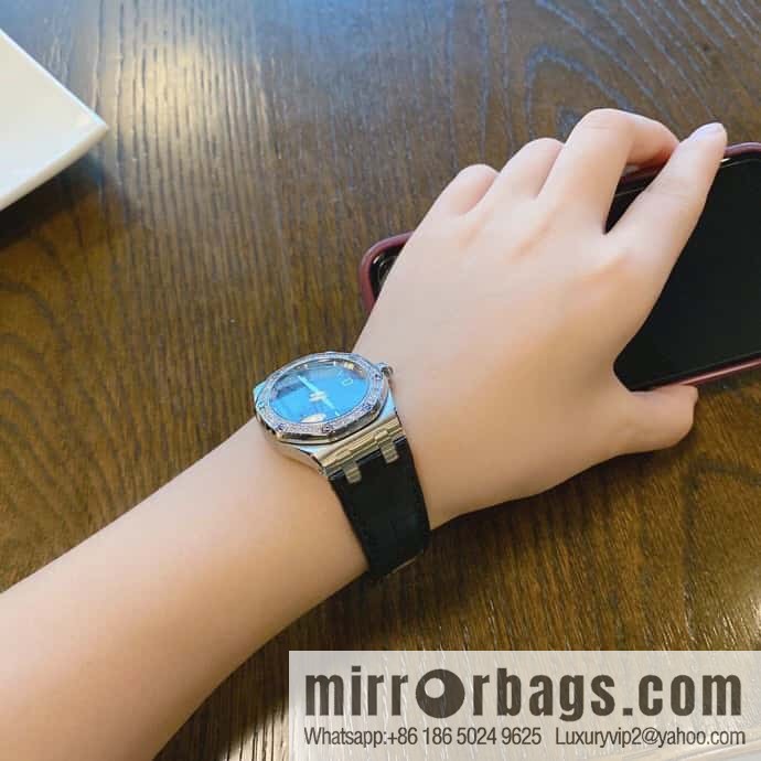Alligator Leather RF Factory, Audemars Piguet Royal Oak Series Model 67601 Quartz Watch