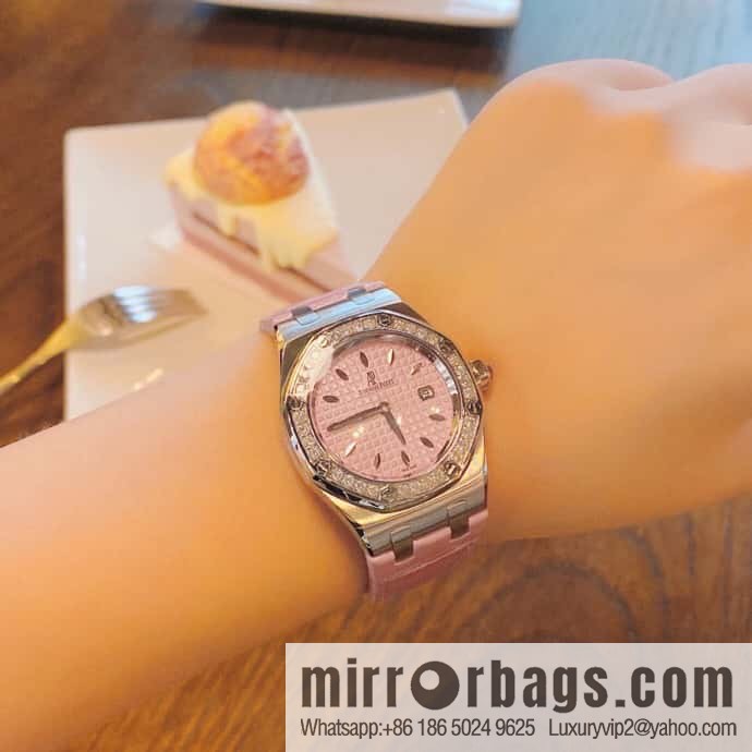 Alligator Leather RF Factory, Audemars Piguet Royal Oak Series Model 67601 Quartz Watch