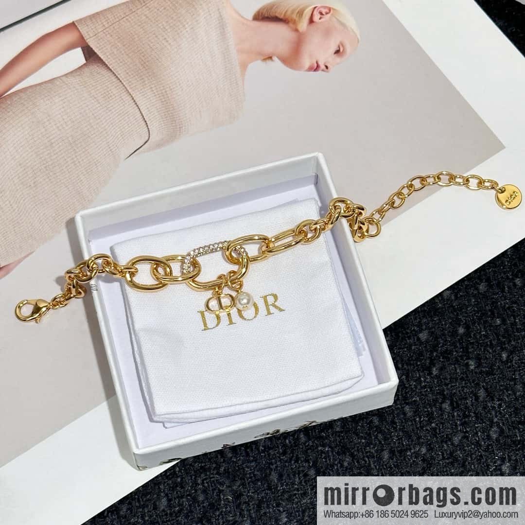 New ☑️ DIOR CD Pearl Chain Bracelet