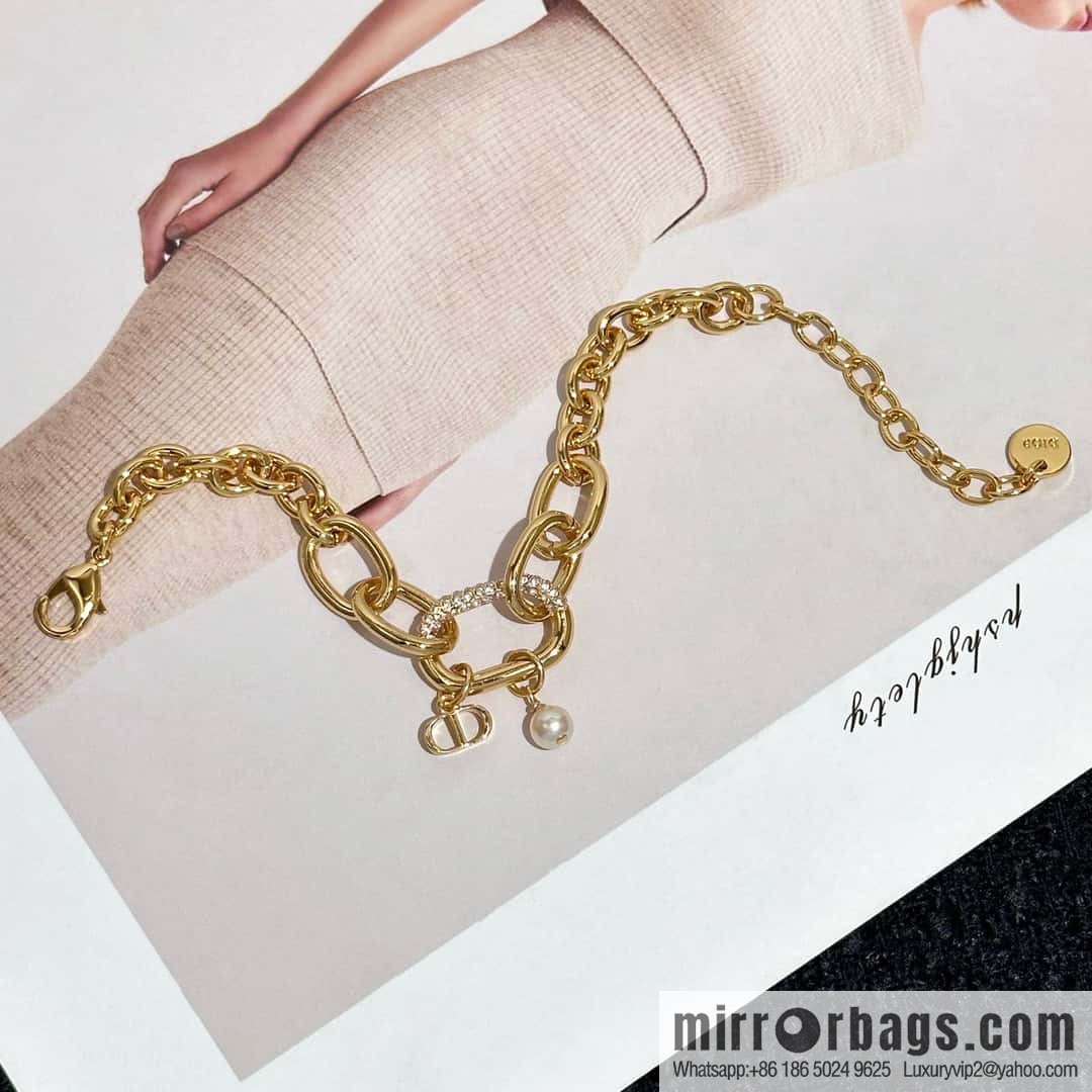 New ☑️ DIOR CD Pearl Chain Bracelet