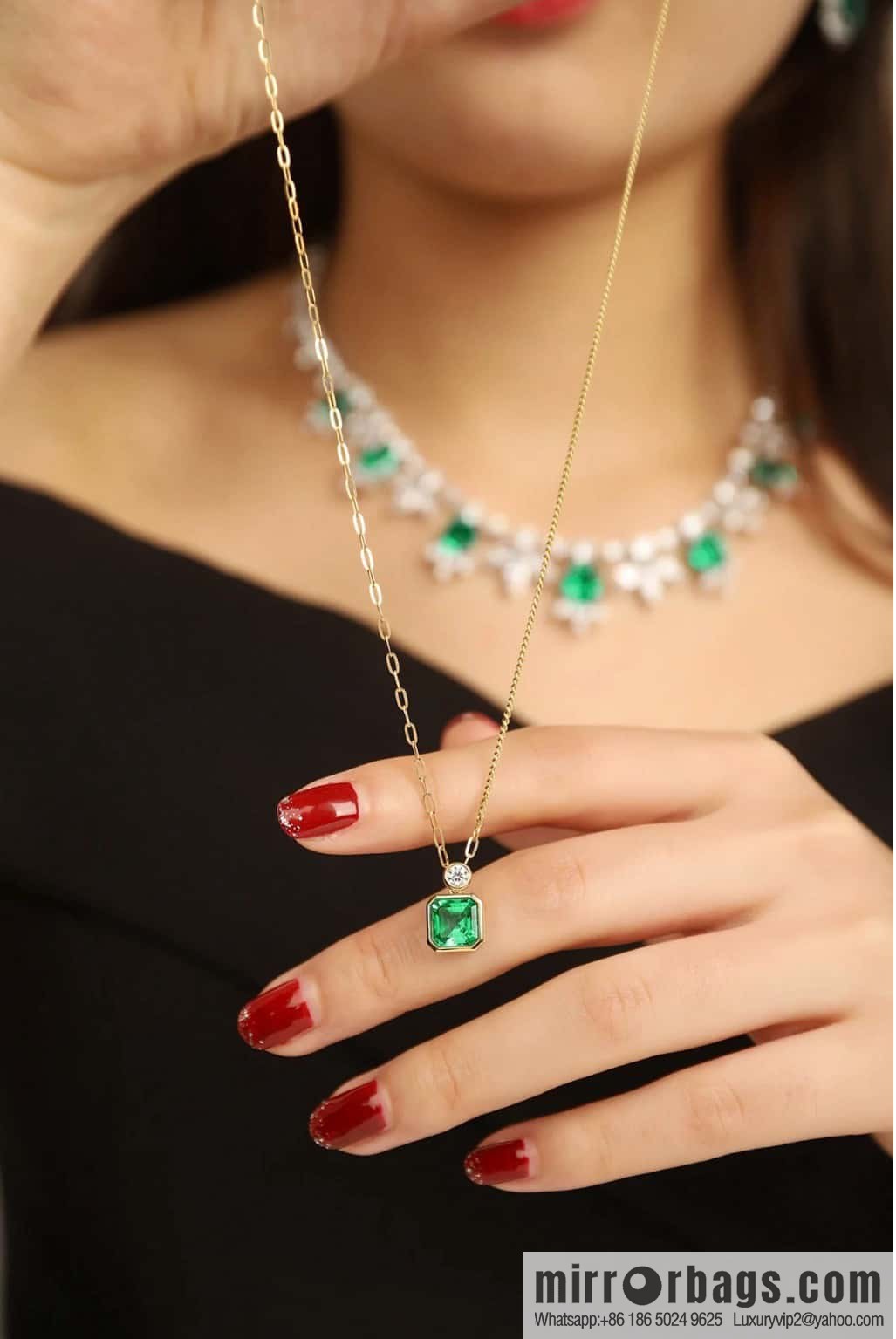 ❗️New ❗️ New ☑️ TIFFANY & Co. Tiffany Square Green Diamond Necklace