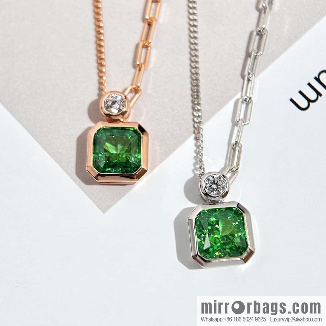 ❗️New ❗️ New ☑️ TIFFANY & Co. Tiffany Square Green Diamond Necklace