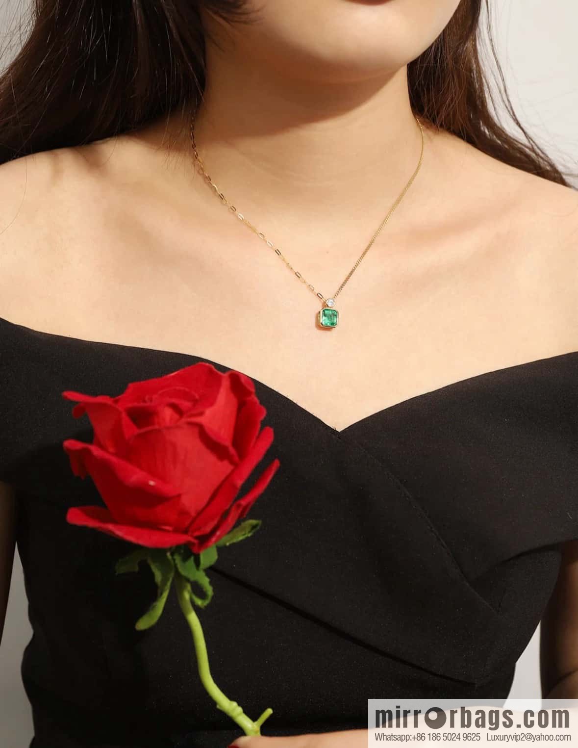 ❗️New ❗️ New ☑️ TIFFANY & Co. Tiffany Square Green Diamond Necklace