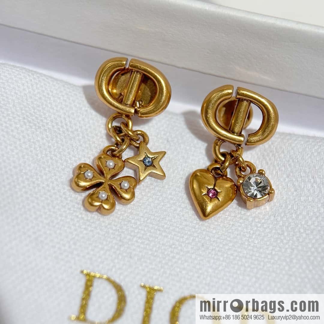 New ☑️ Dior CD four-leaf clover peach heart love stud earrings