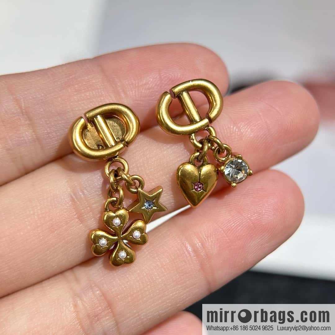 New ☑️ Dior CD four-leaf clover peach heart love stud earrings
