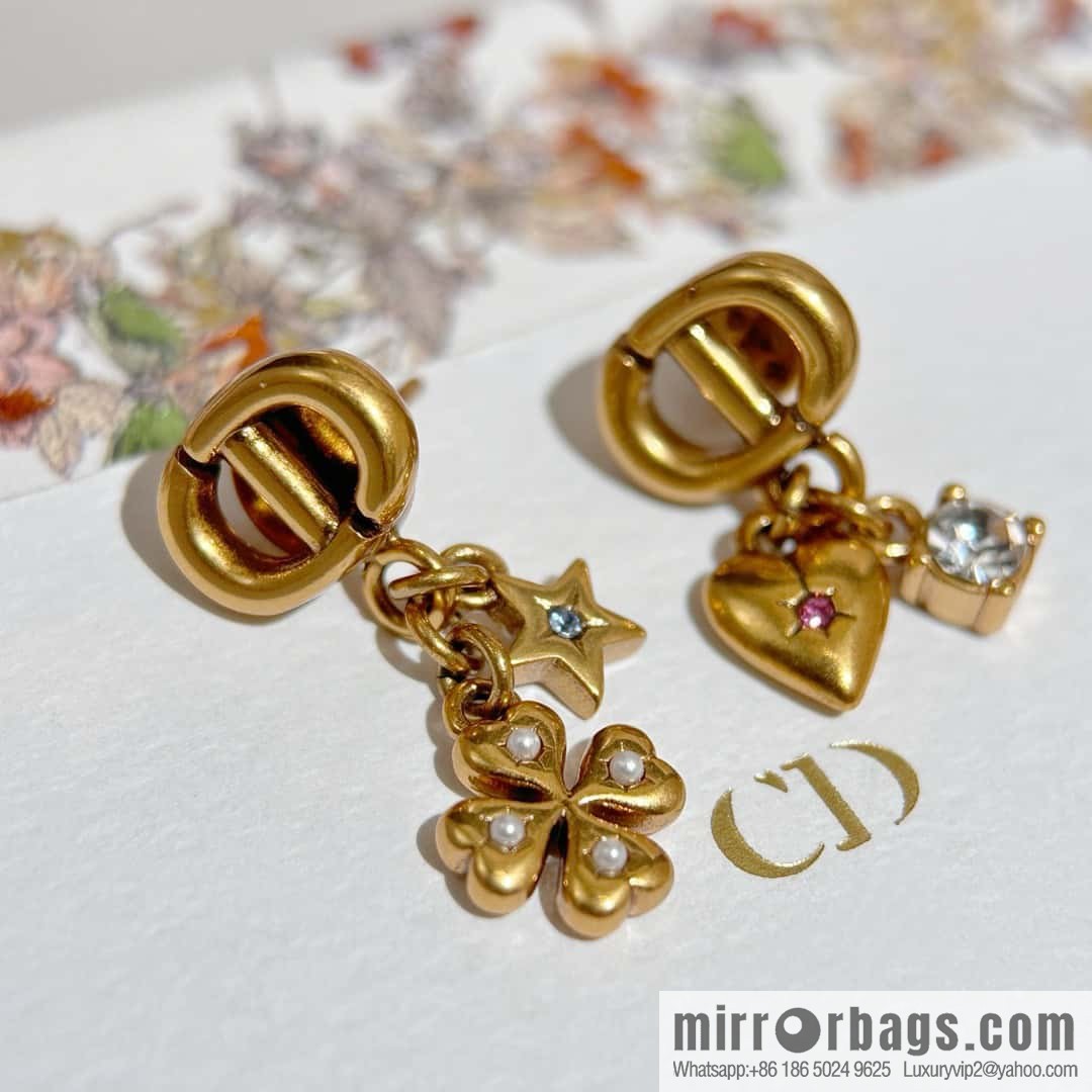 New ☑️ Dior CD four-leaf clover peach heart love stud earrings