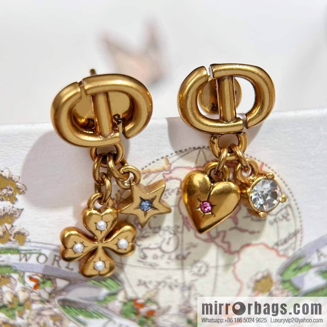New ☑️ Dior CD four-leaf clover peach heart love stud earrings