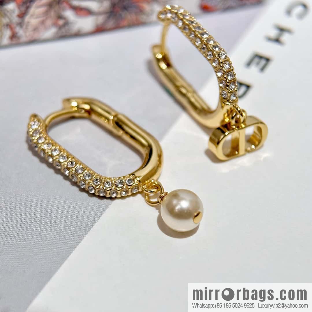 New ☑️ DIOR CD pearl stud earrings