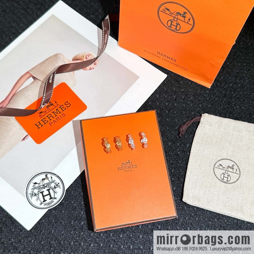 ❗️New ❗️ New ☑️ Hermès HERMES smooth pig nose stud earrings