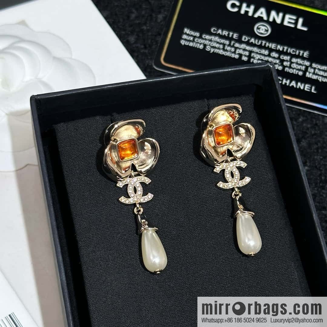 ❗️New ❗️ Chanel stud earrings ☀️ new ☑️ Chanel C3 double c camellia pearl stud earrings ☀️