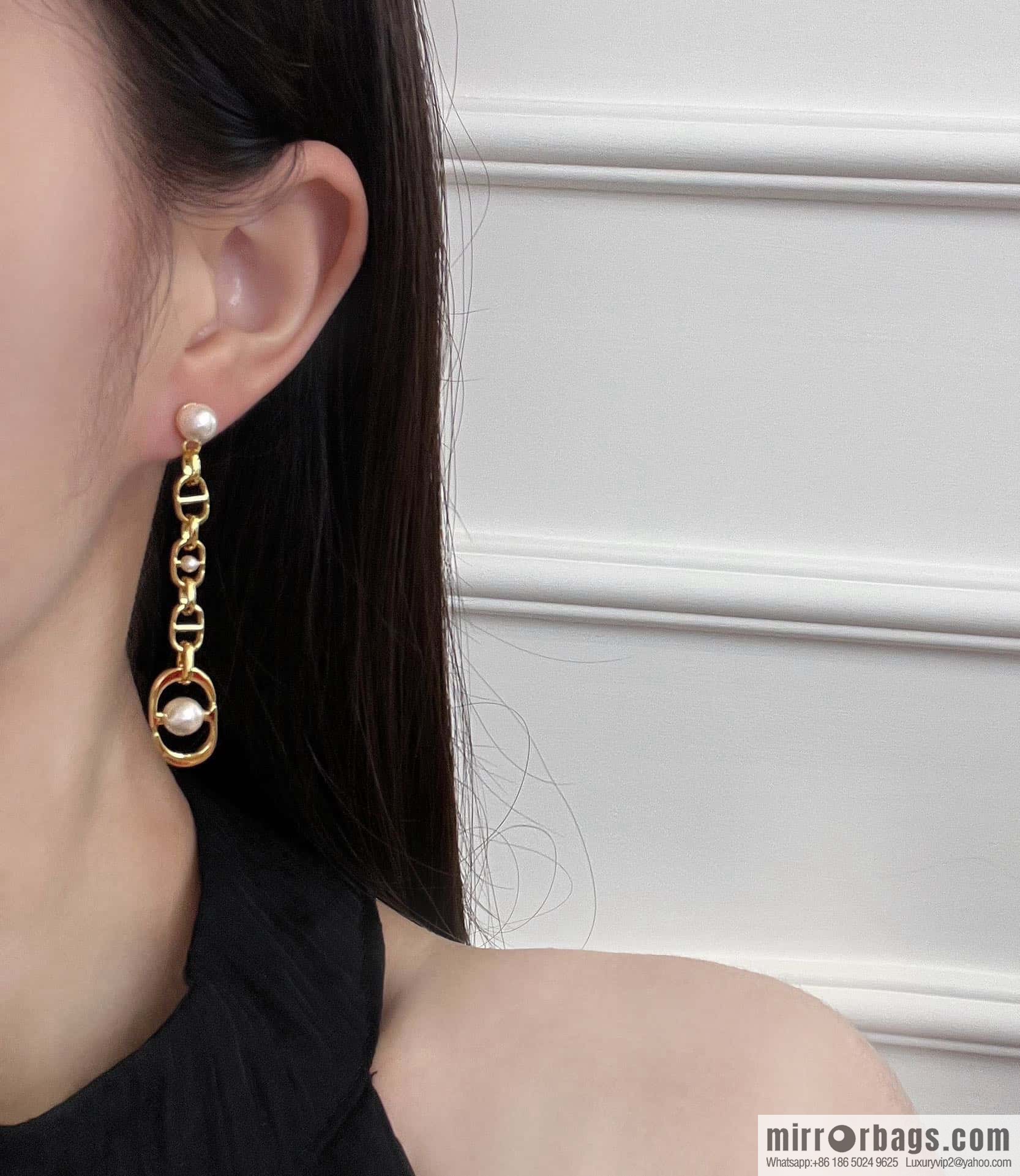 New ☑️ DiorCD pearl stud earrings