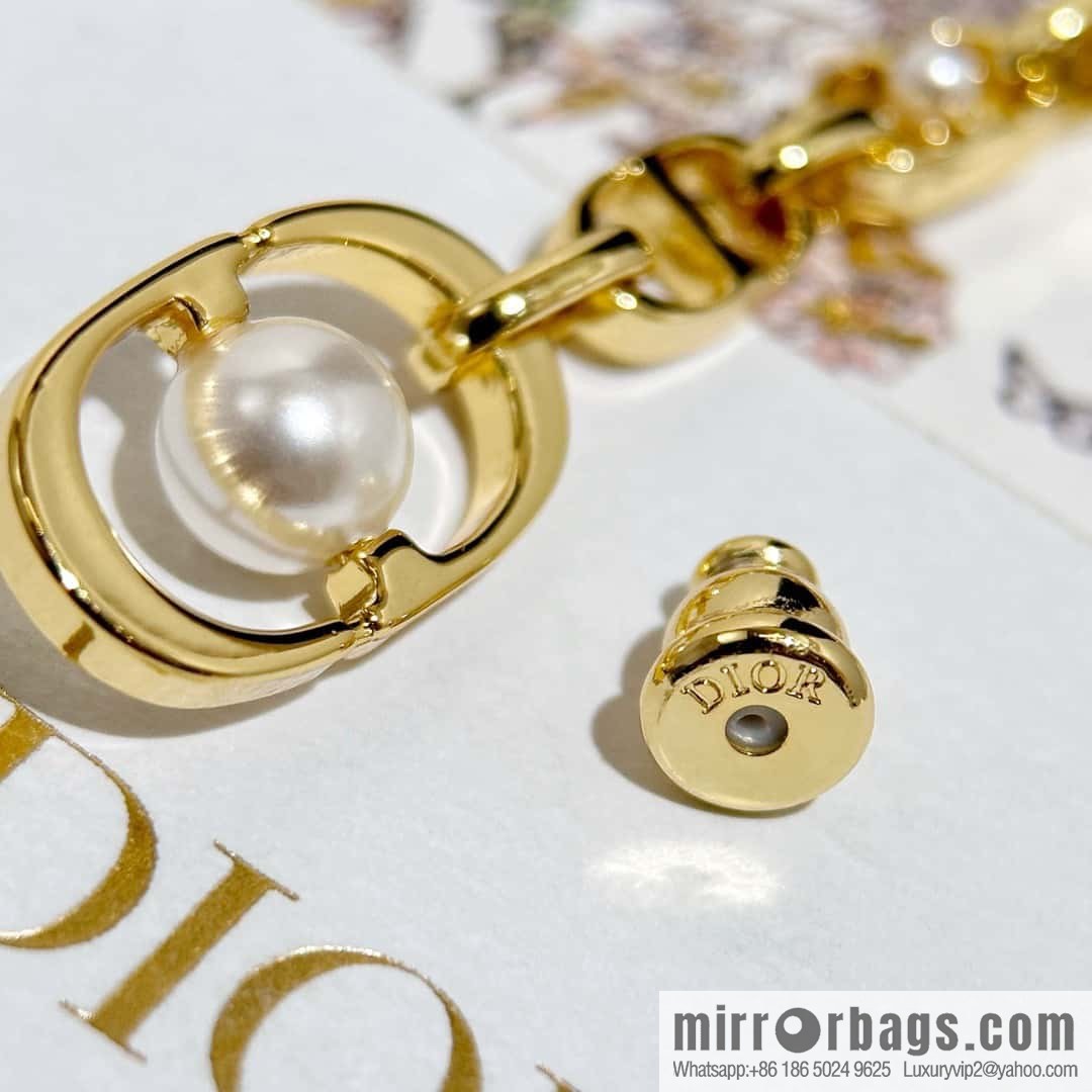 New ☑️ DiorCD pearl stud earrings