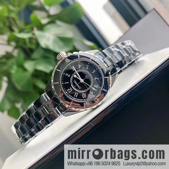 Women's model, official synchronization, and higher quality, the new H5698 brand Chanel series J12 movement type quartz gender women's quartz appearance details table diameter 33 mm