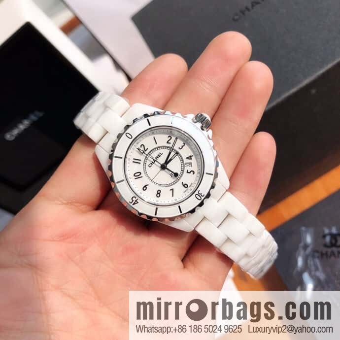 Women's model, official synchronization, and higher quality, the new H5698 brand Chanel series J12 movement type quartz gender women's quartz appearance details table diameter 33 mm