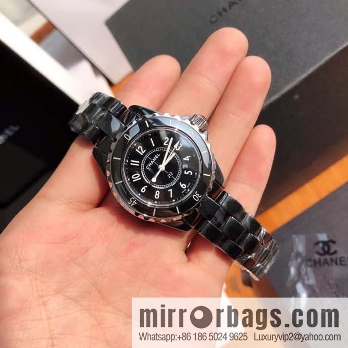 Women's model, official synchronization, and higher quality, the new H5698 brand Chanel series J12 movement type quartz gender women's quartz appearance details table diameter 33 mm