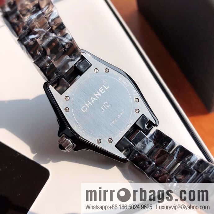 Women's model, official synchronization, and higher quality, the new H5698 brand Chanel series J12 movement type quartz gender women's quartz appearance details table diameter 33 mm