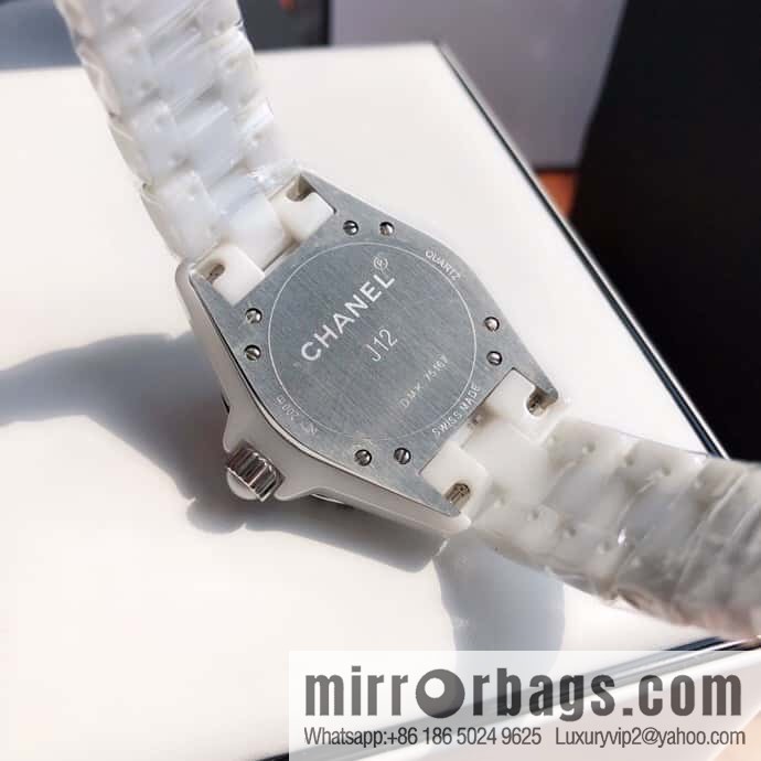 Women's model, official synchronization, and higher quality, the new H5698 brand Chanel series J12 movement type quartz gender women's quartz appearance details table diameter 33 mm