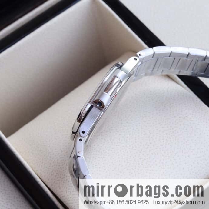 PP Nautilus 7010 series, the most beautiful Nautilus real diamond 32mm ultra-thin quartz women's watch