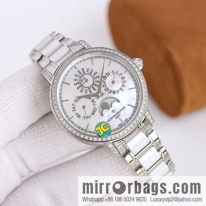 Vacheron Constantin Traditionnelle series perpetual calendar 36.5 mm diameter watch model: 4305T/000R-B947