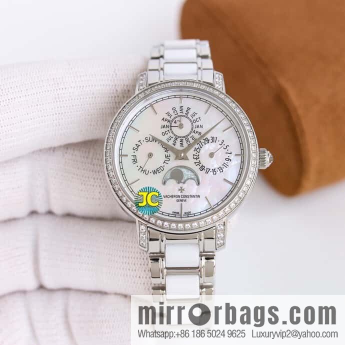Vacheron Constantin Traditionnelle series perpetual calendar 36.5 mm diameter watch model: 4305T/000R-B947
