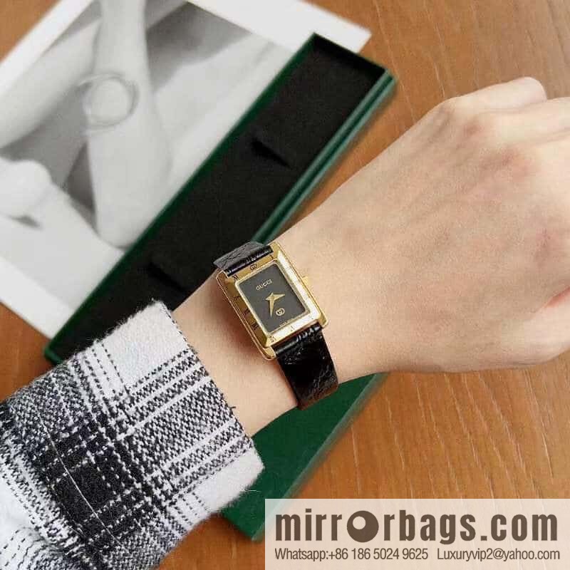 Gucci GUCCI 4200L Medieval Super Fashion Ladies Watch