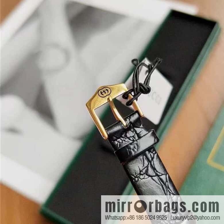 Gucci GUCCI 4200L Medieval Super Fashion Ladies Watch