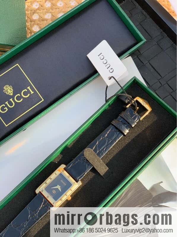 Gucci GUCCI 4200L Medieval Super Fashion Ladies Watch