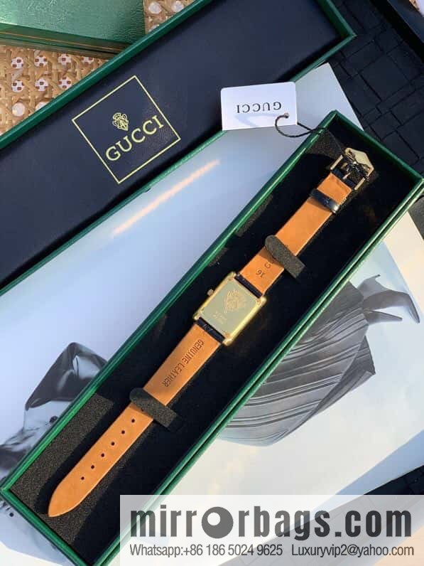 Gucci GUCCI 4200L Medieval Super Fashion Ladies Watch