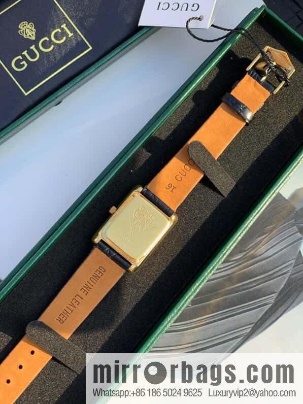 Gucci GUCCI 4200L Medieval Super Fashion Ladies Watch