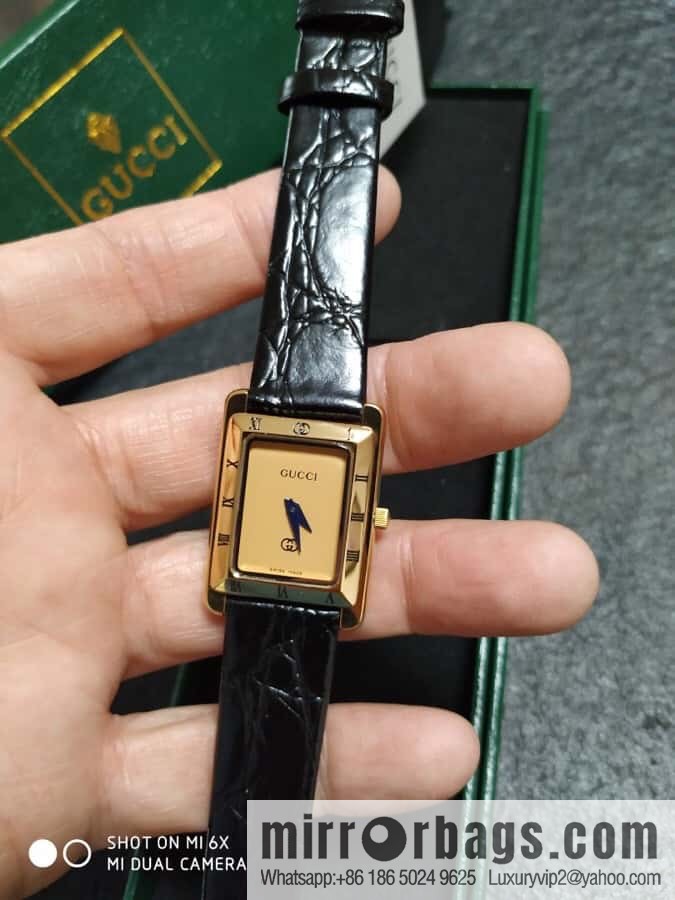 Gucci GUCCI 4200L Medieval Super Fashion Ladies Watch