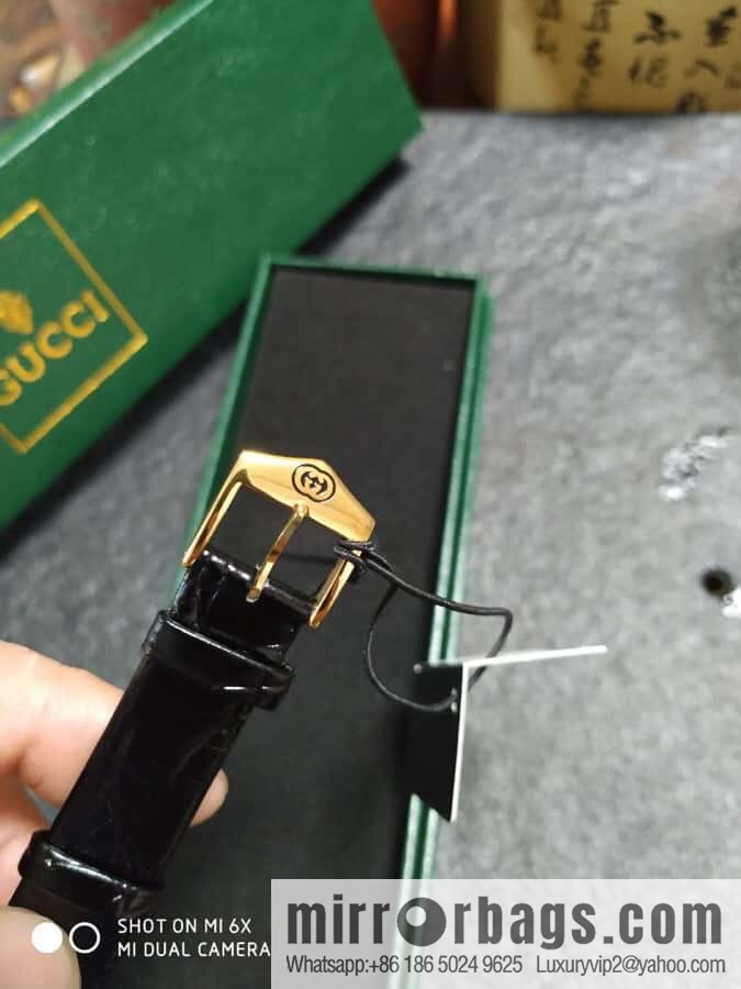 Gucci GUCCI 4200L Medieval Super Fashion Ladies Watch
