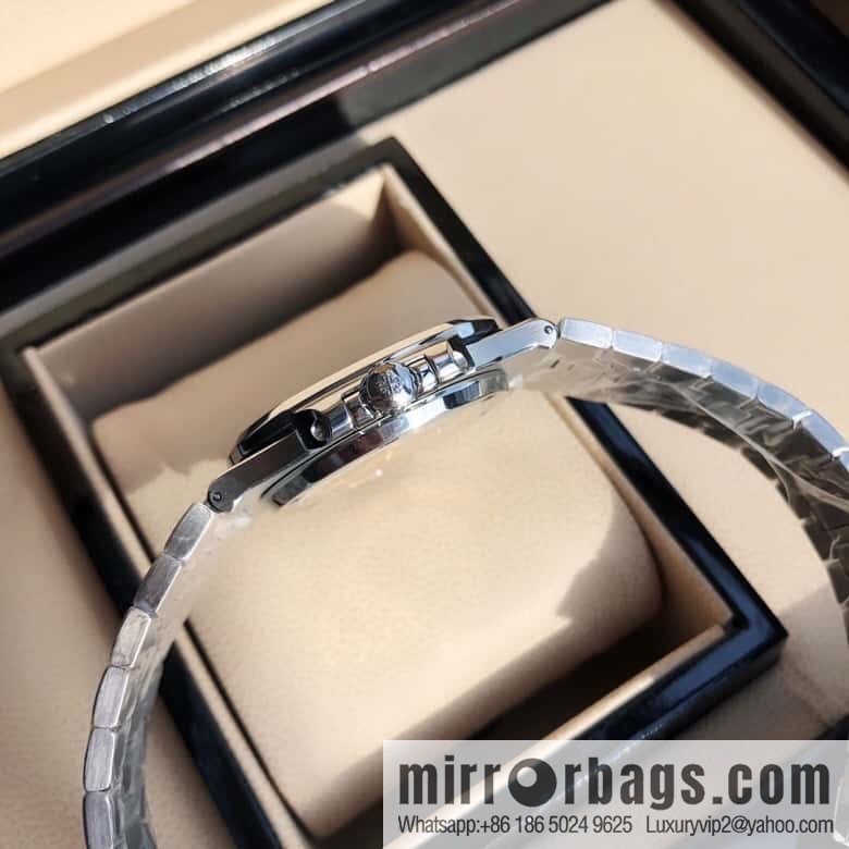 Patek Philippe 5711 Nautilus Cal.324 movement watch