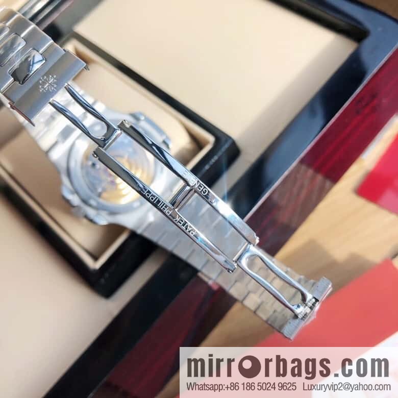 Patek Philippe 5711 Nautilus Cal.324 movement watch