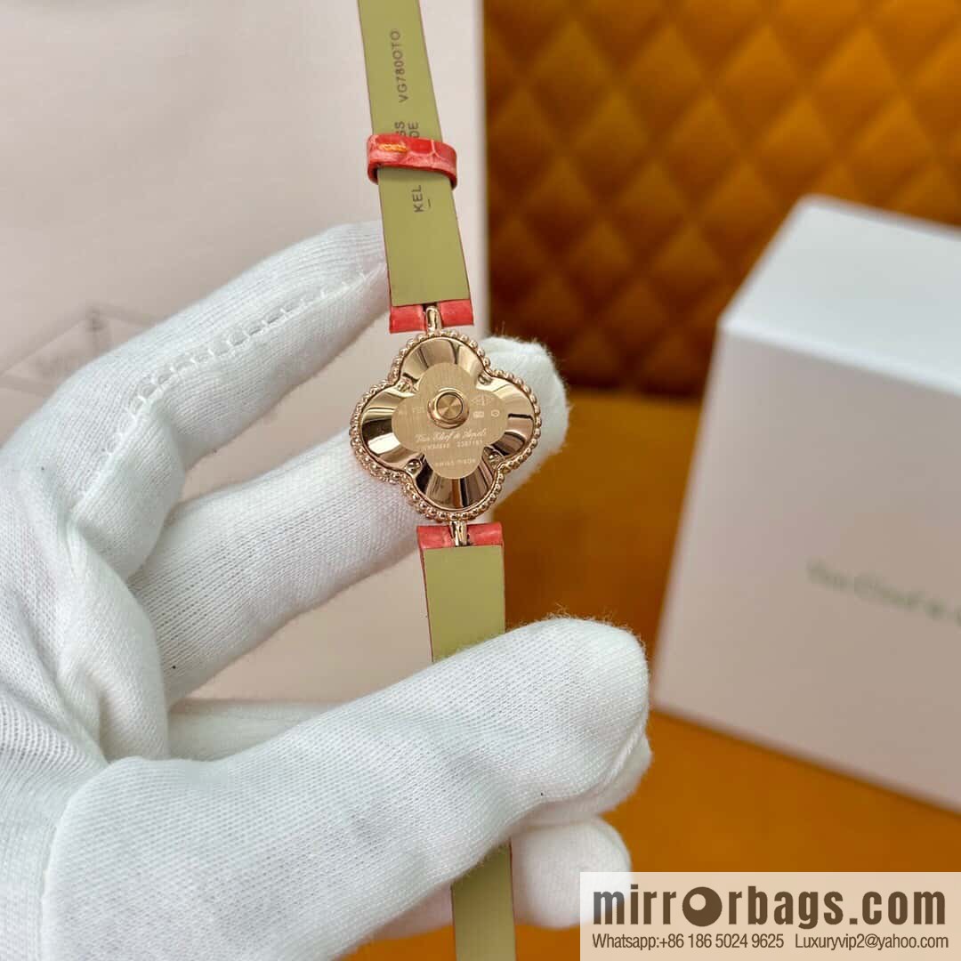 Van Cleef & Arpels ALHAMBRA series, model: VCARO8WSOO original Swiss quartz movement of the same model