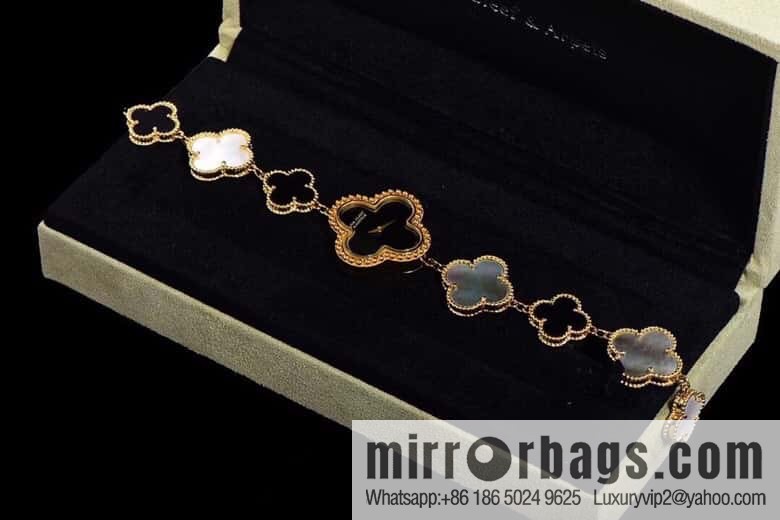 Van Cleef & Arpels -𝐕𝐚𝐧 𝐂𝐥𝐞𝐞𝐟 & 𝐀𝐫𝐩𝐞𝐥𝐬 Alhambra bracelet Swiss quartz watch
