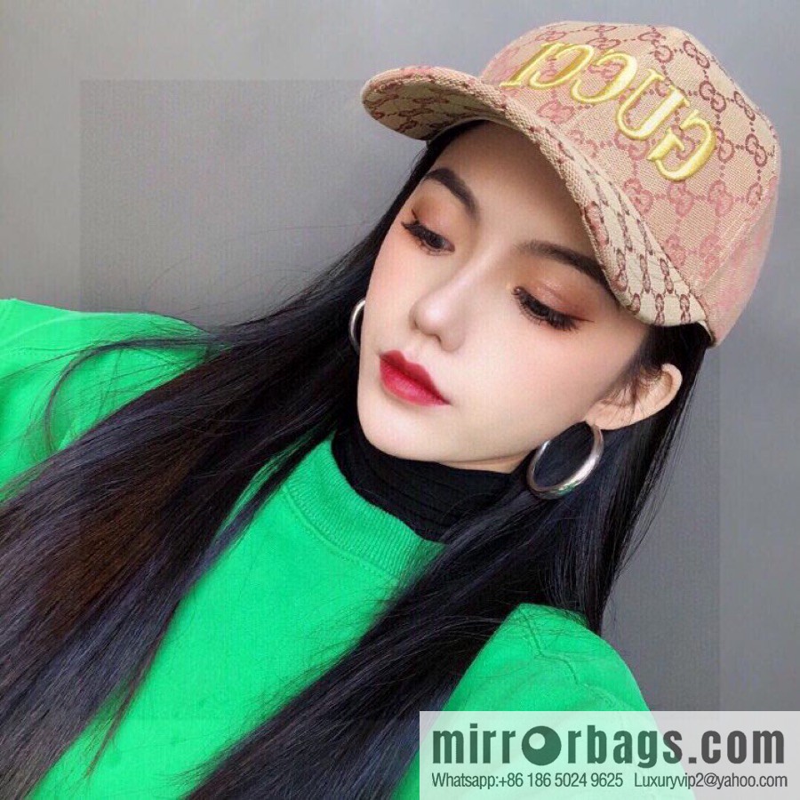 GUCCI Gucci simple atmosphere embroidered baseball cap