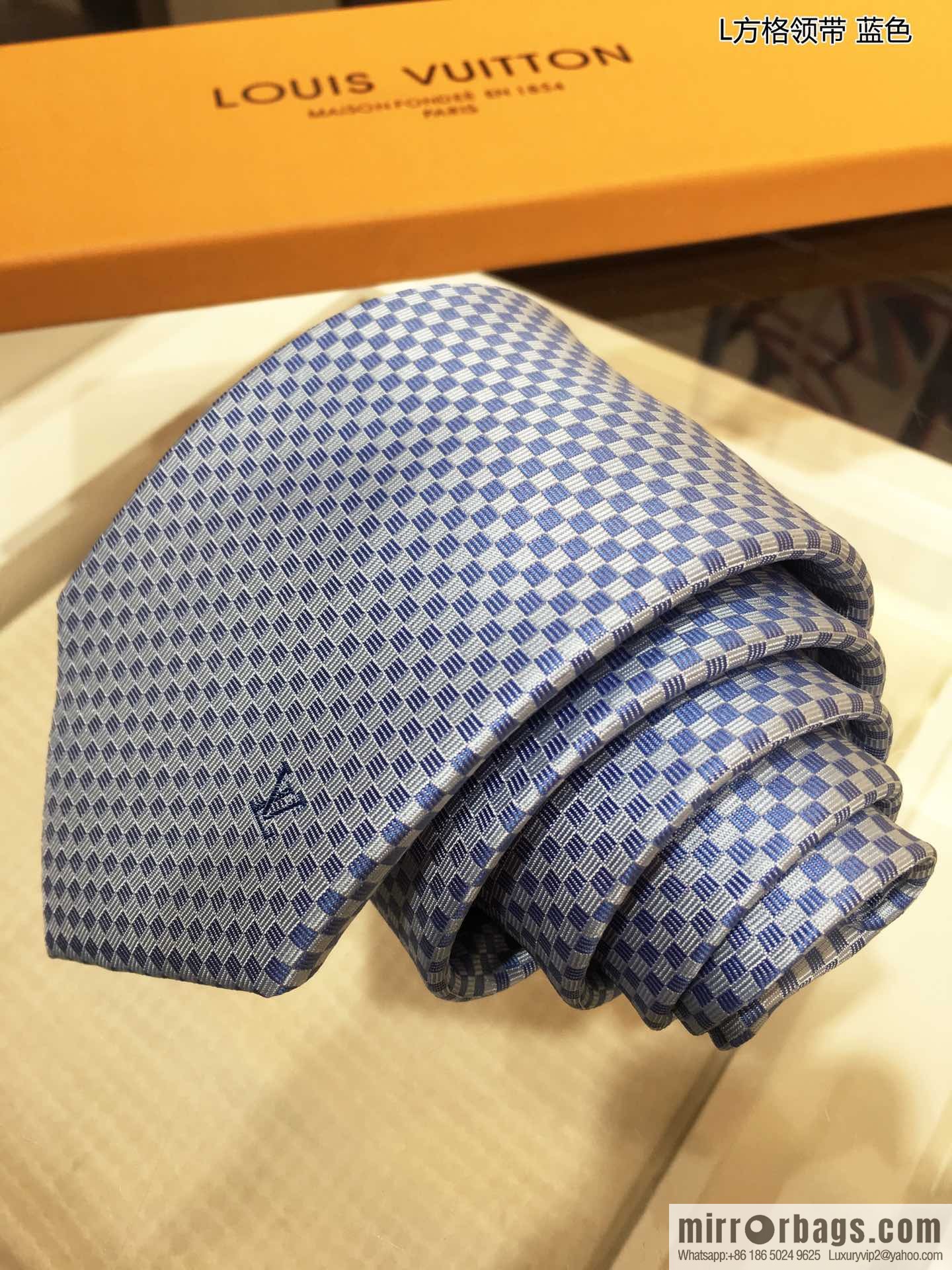 LV Louis Vuitton 100% Top Jacquard Silk L Checked Tie