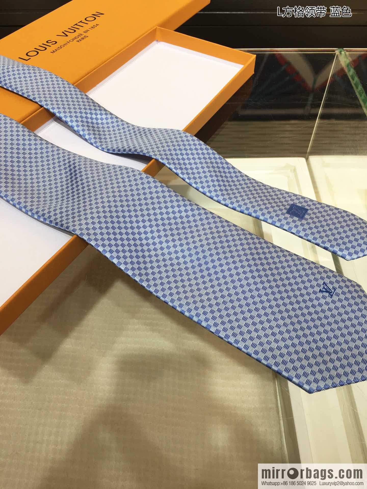 LV Louis Vuitton 100% Top Jacquard Silk L Checked Tie