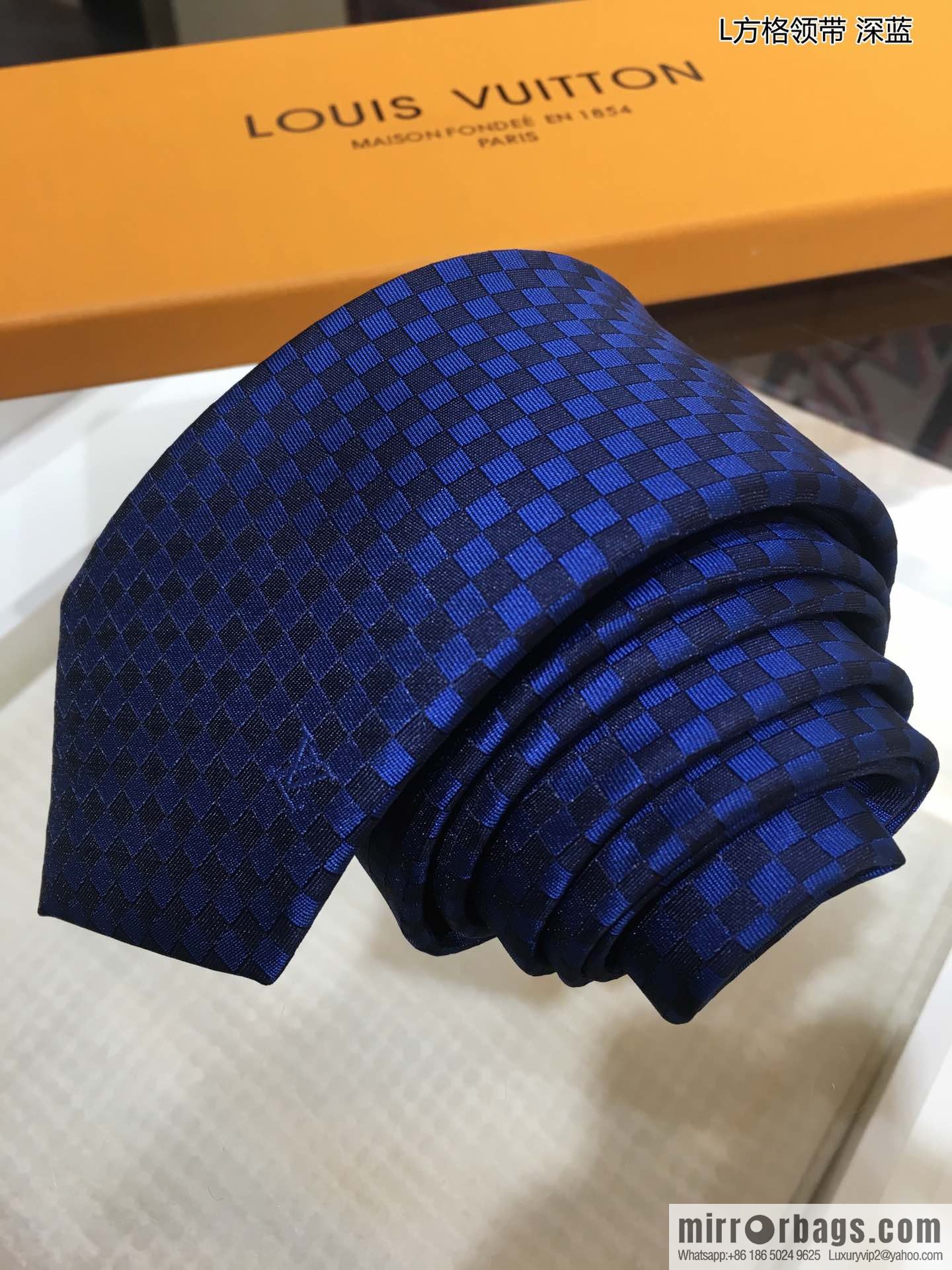 LV Louis Vuitton 100% Top Jacquard Silk L Checked Tie