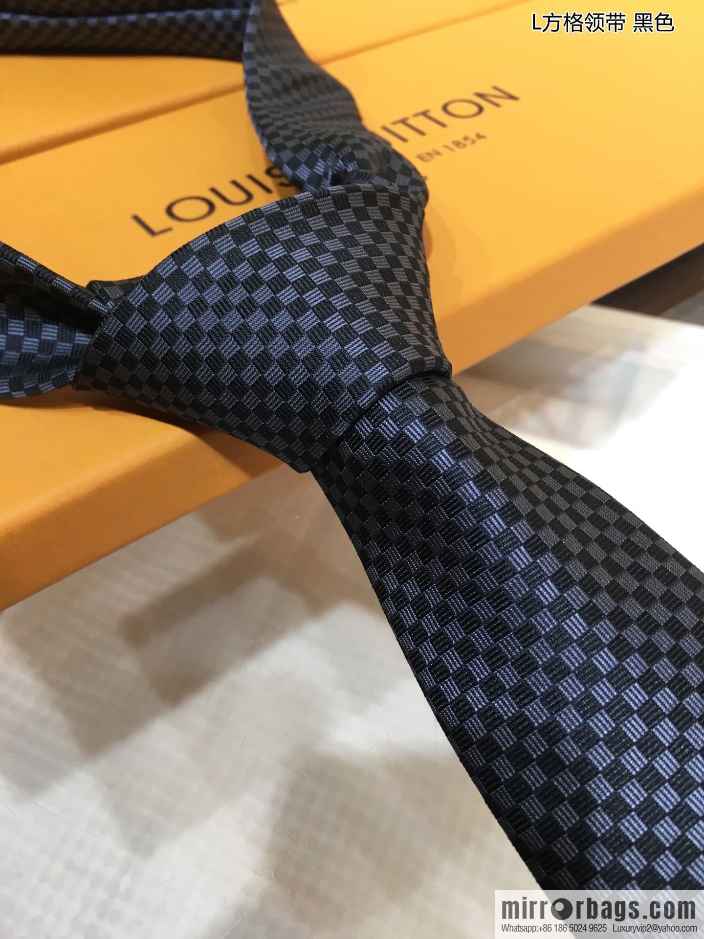 LV Louis Vuitton 100% Top Jacquard Silk L Checked Tie