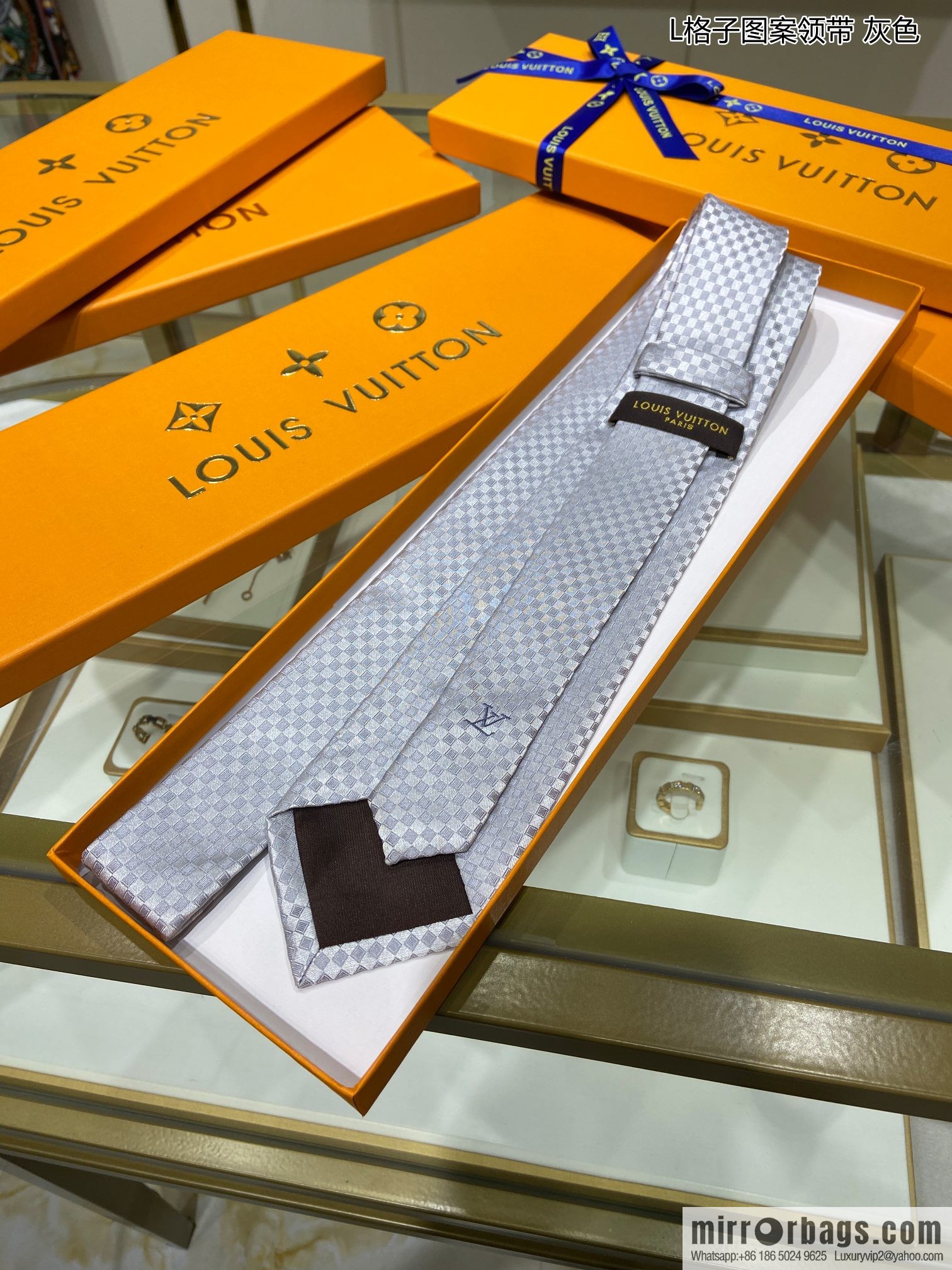 LV Louis Vuitton 100% Top Jacquard Silk L Checked Tie