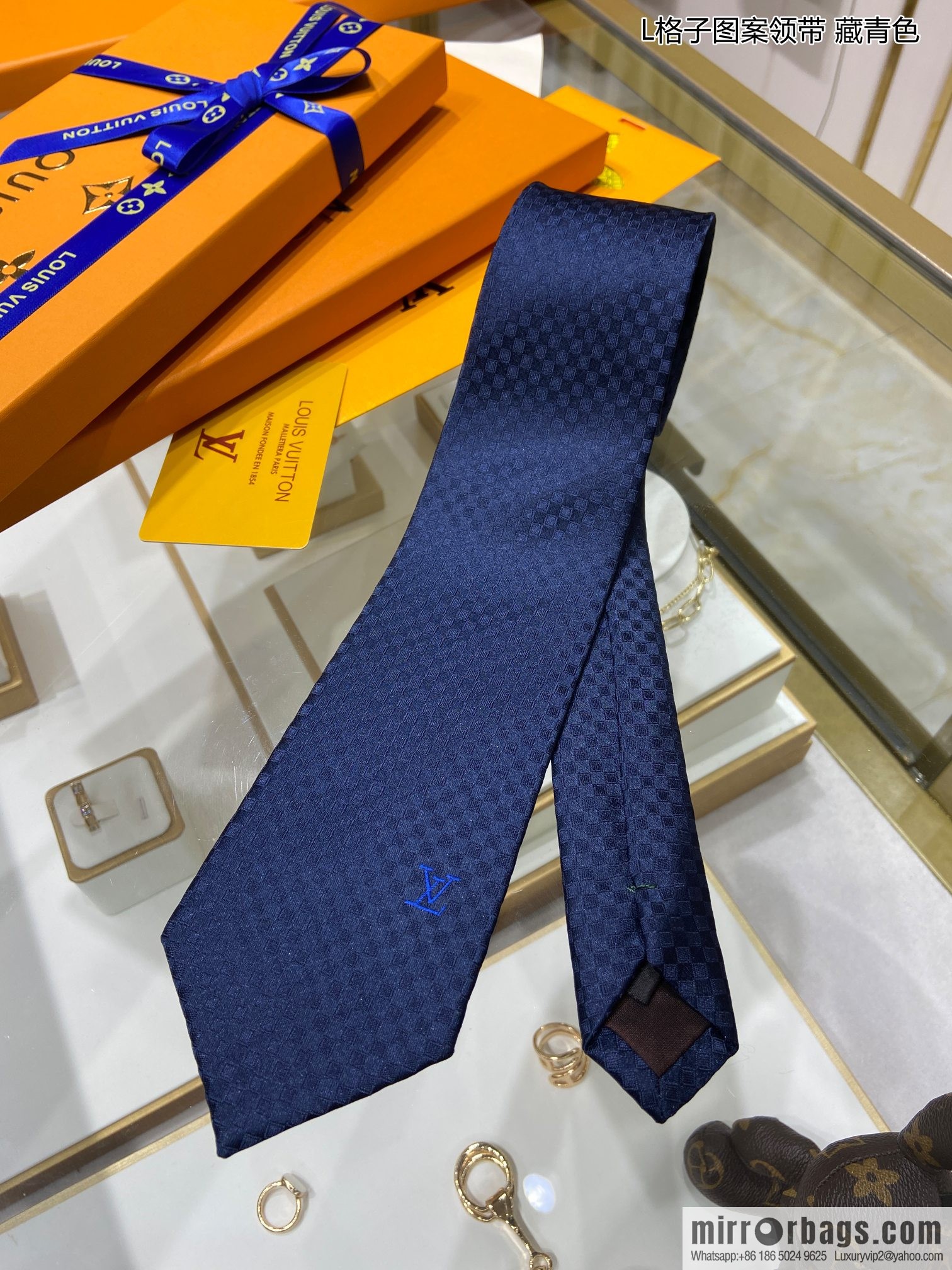 LV Louis Vuitton 100% Top Jacquard Silk L Checked Tie