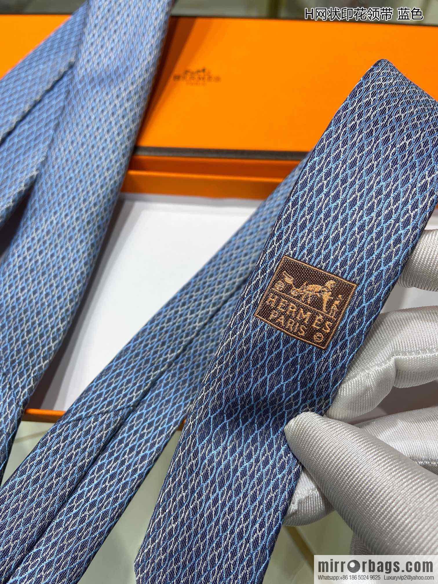 Hermes 100% Premium Twill Silk Mesh Print Tie